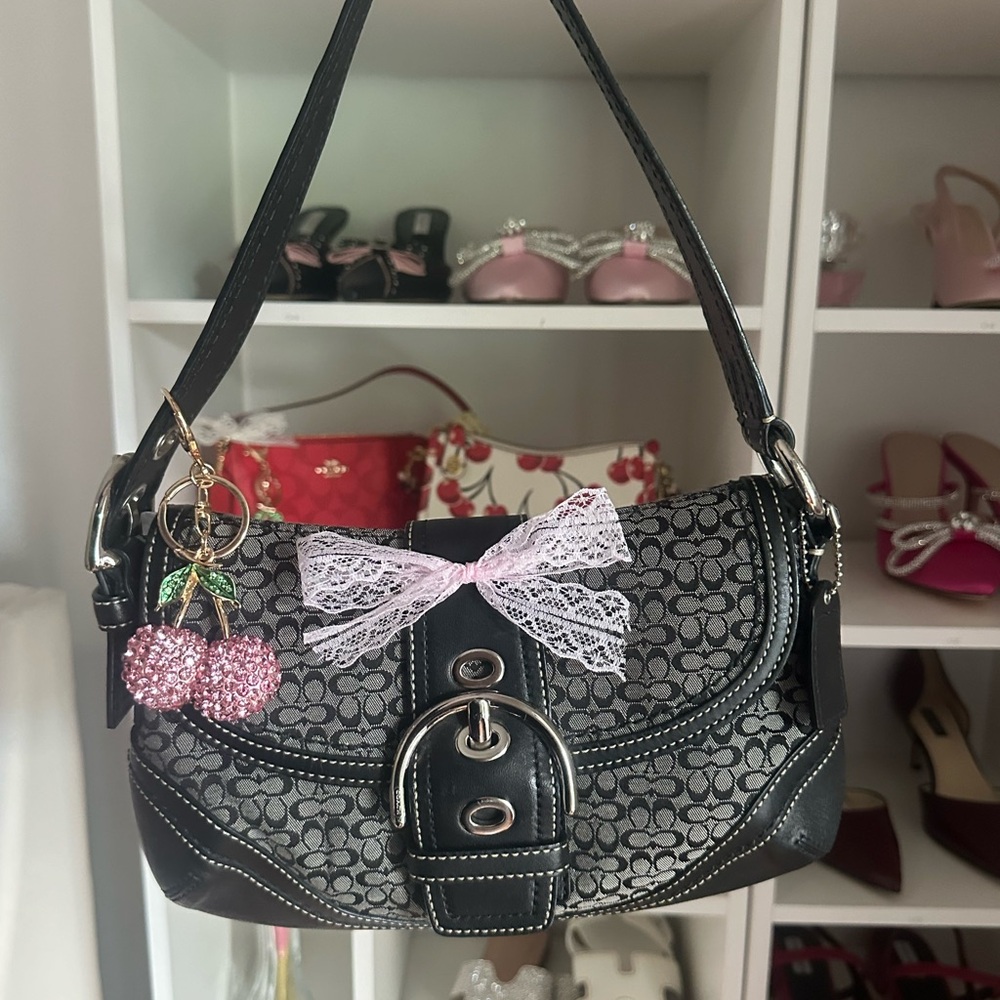 Gray Y2K Coach SoHo Shoulder Bag 🩶🍒